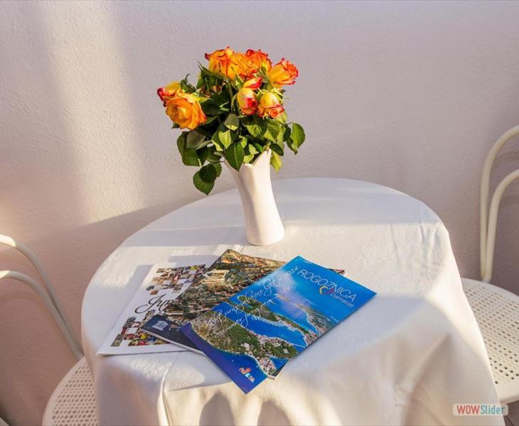 Apartmani Aria Рогозница Экстерьер фото